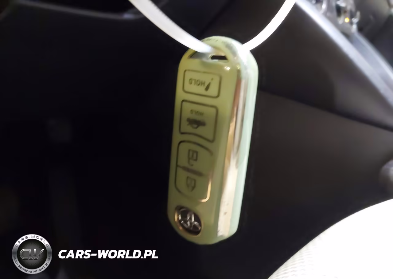 2020 Toyota Yaris Le VIN:3MYDLBYVXLY712239 - 11