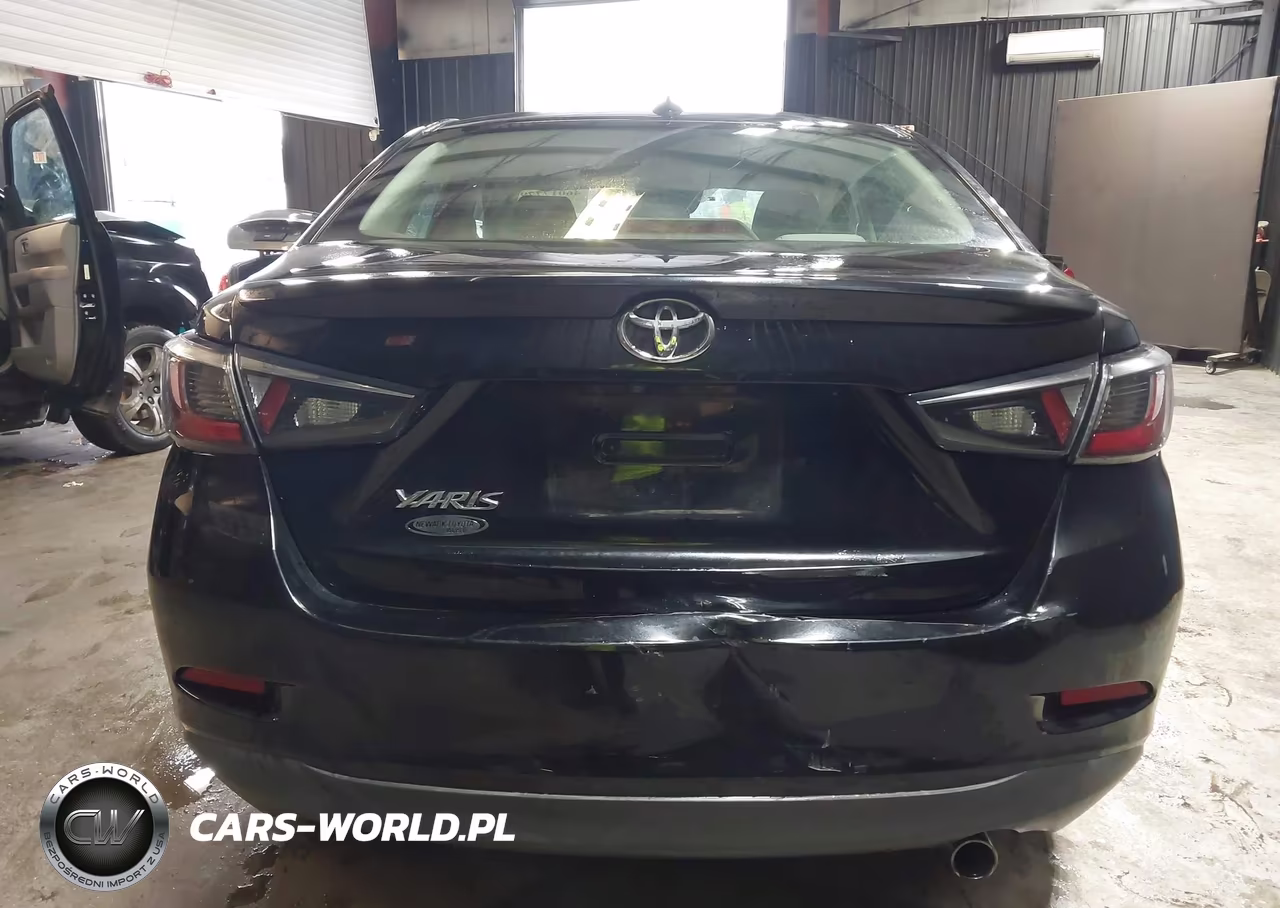 2020 Toyota Yaris Le VIN:3MYDLBYVXLY712239 - 16