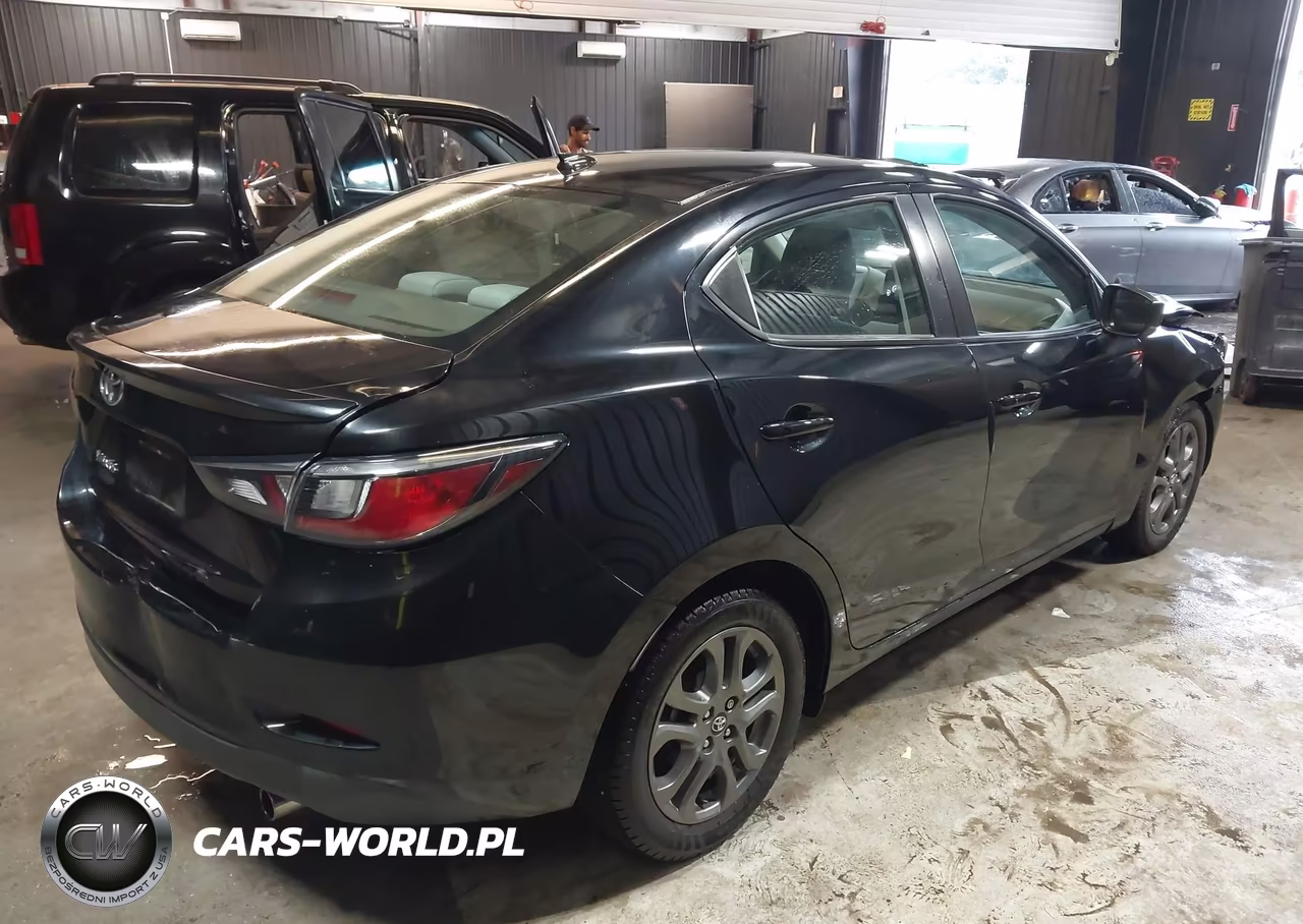 2020 Toyota Yaris Le VIN:3MYDLBYVXLY712239 - 4