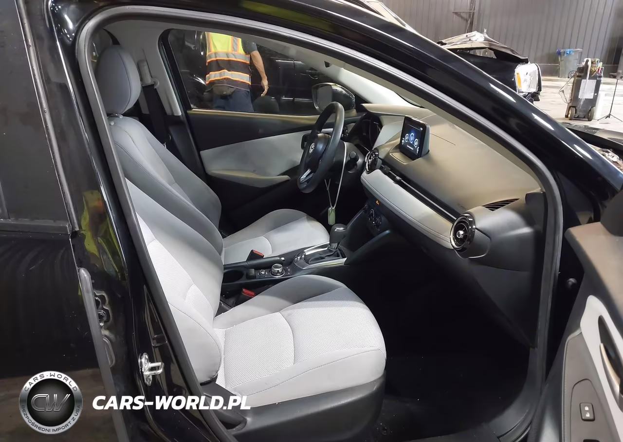 2020 Toyota Yaris Le VIN:3MYDLBYVXLY712239 - 5