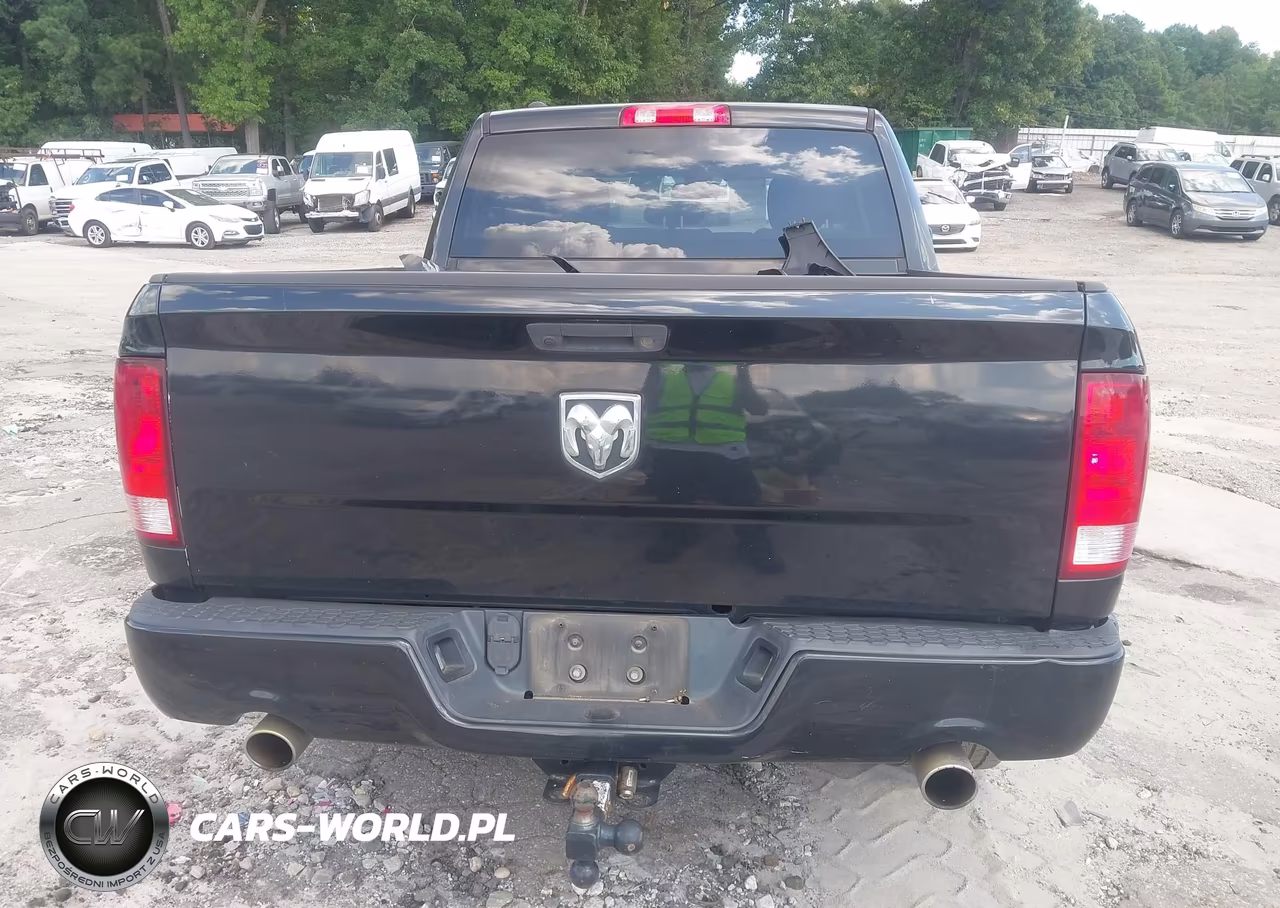 2018 Ram 1500 Express 4X2 5'7 Box VIN:1C6RR6KT1JS193439 - 17
