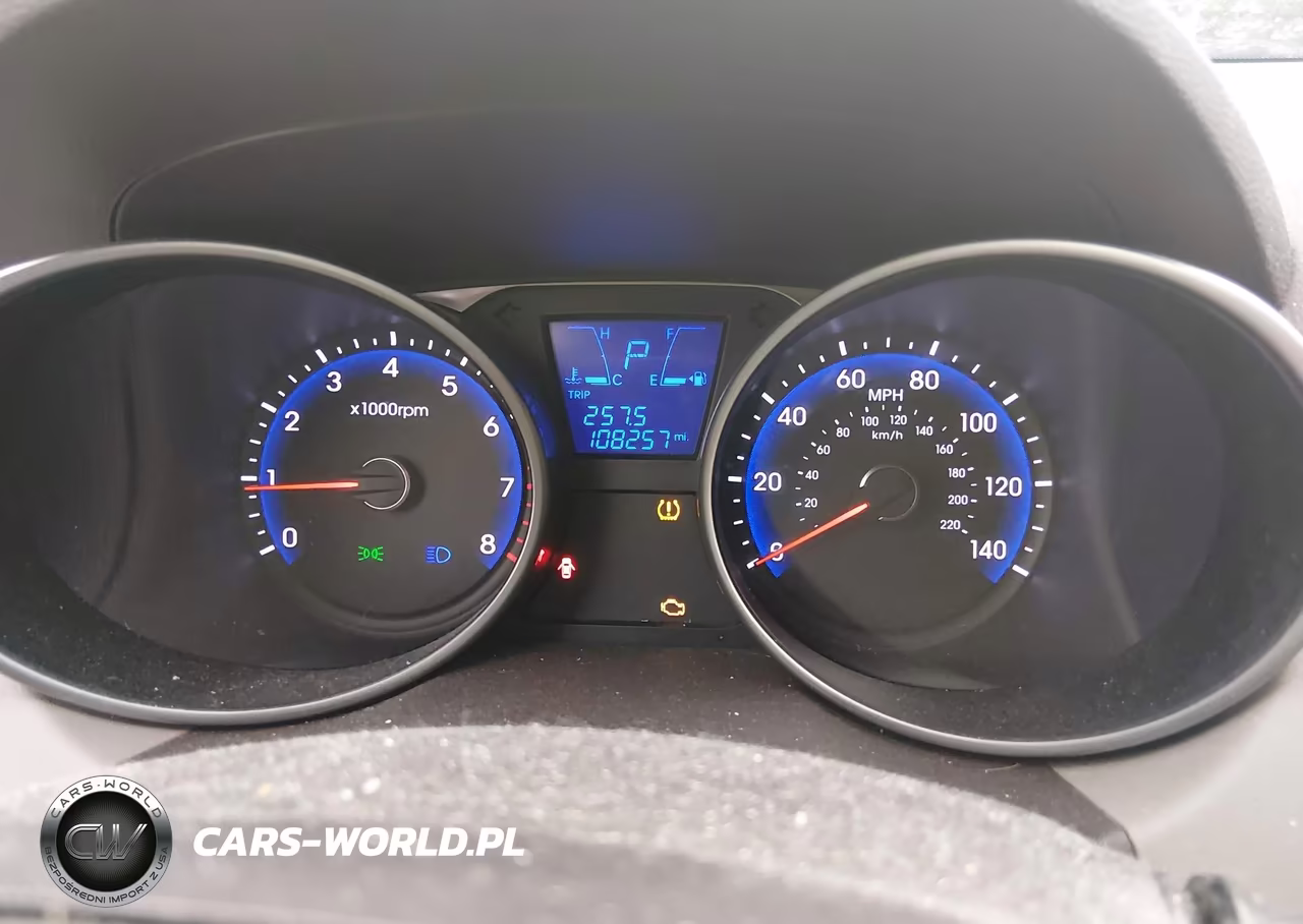 2011 Hyundai Tucson Limited VIN:KM8JU3AC8BU294953 - 7