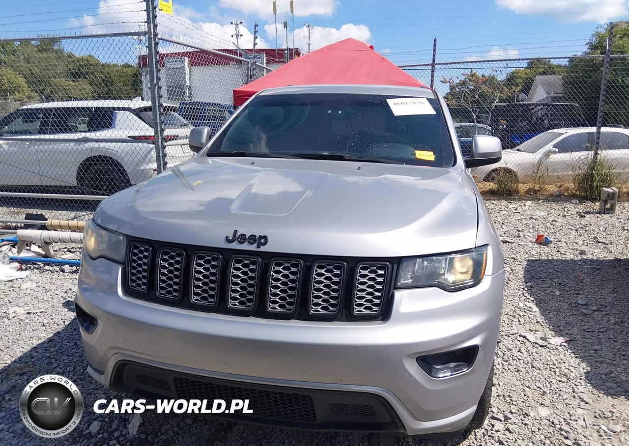 2017 Jeep Grand Cherokee Altitude 4X4 VIN:1C4RJFAG3HC927393 - 12