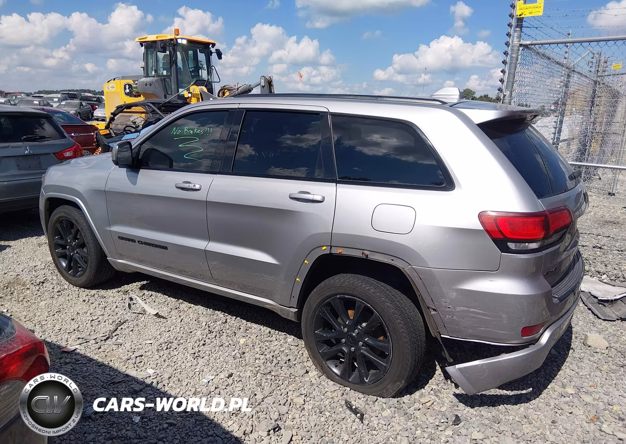 2017 Jeep Grand Cherokee Altitude 4X4 VIN:1C4RJFAG3HC927393 - 14