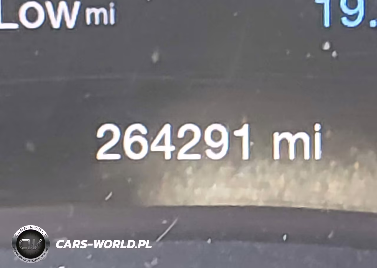 2017 Jeep Grand Cherokee Altitude 4X4 VIN:1C4RJFAG3HC927393 - 15