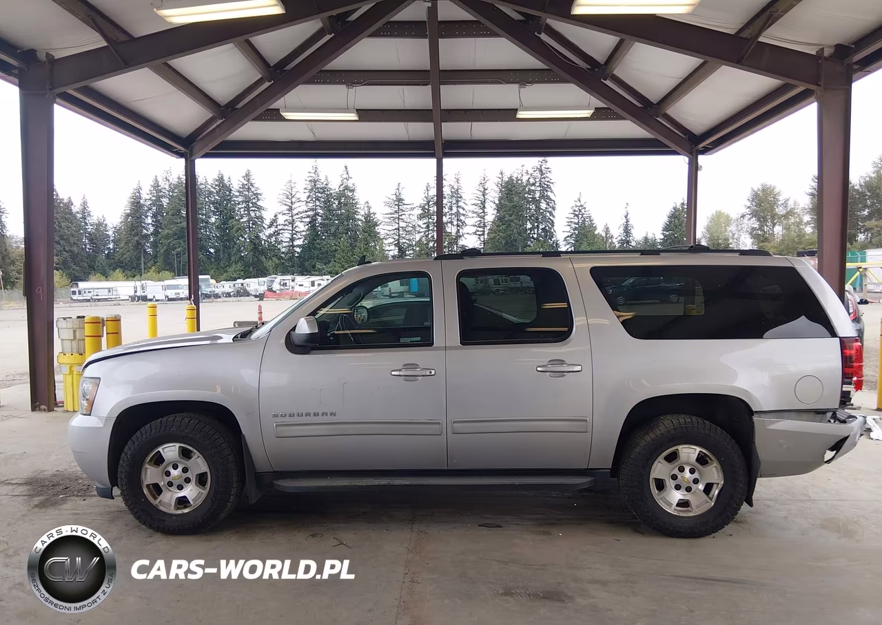 2012 Chevrolet Suburban 1500 Ls VIN:1GNSCHE04CR246791 - 13