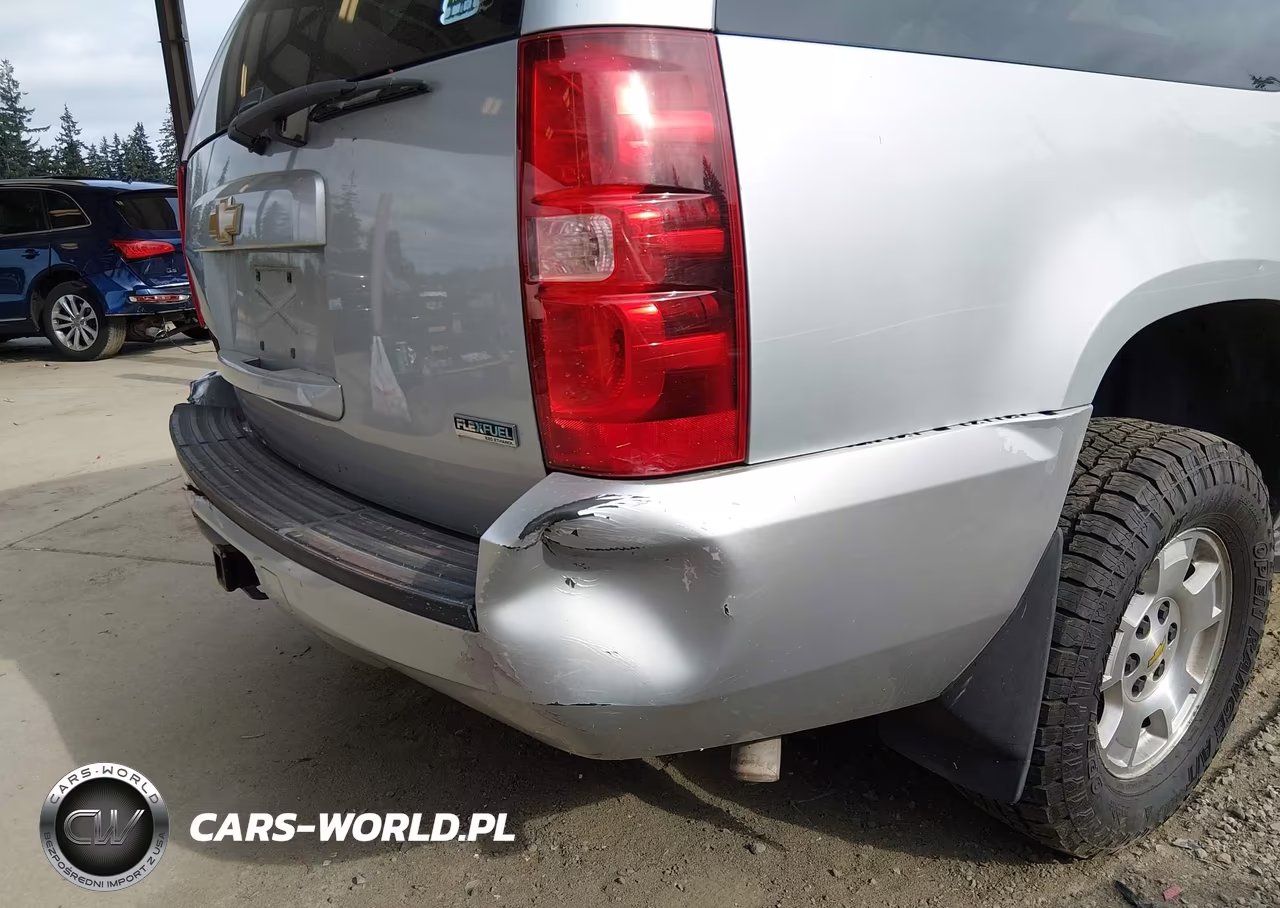 2012 Chevrolet Suburban 1500 Ls VIN:1GNSCHE04CR246791 - 17