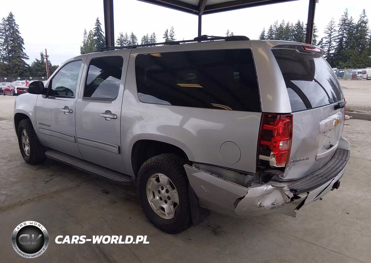 2012 Chevrolet Suburban 1500 Ls VIN:1GNSCHE04CR246791 - 3