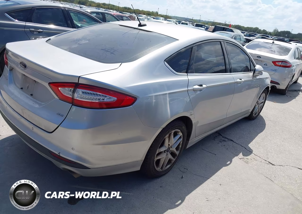 2015 Ford Fusion Se VIN:1FA6P0H74F5117900 - 4
