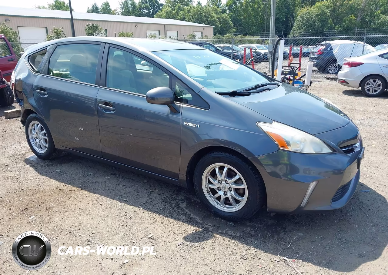 2013 Toyota Prius V Three