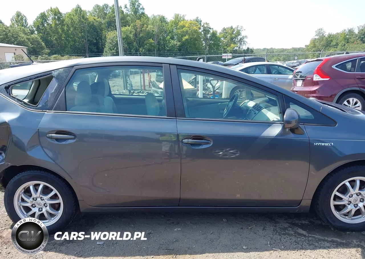 2013 Toyota Prius V Three VIN:JTDZN3EU1D3274334 - 14