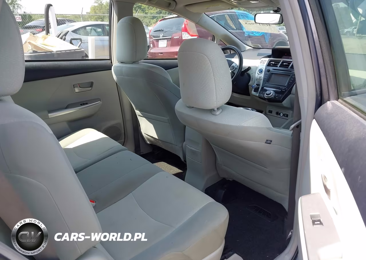 2013 Toyota Prius V Three VIN:JTDZN3EU1D3274334 - 8