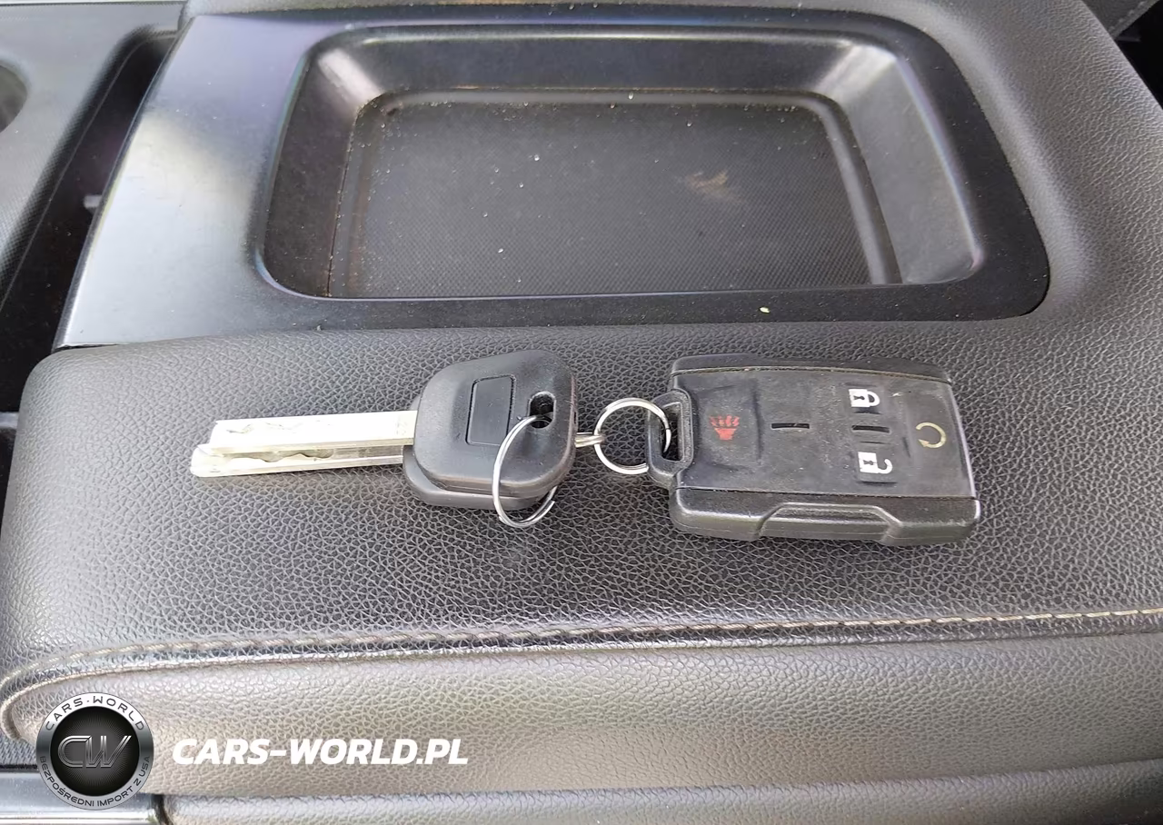 2018 Chevrolet Silverado 1500 2Lt VIN:3GCUKREC0JG379436 - 11