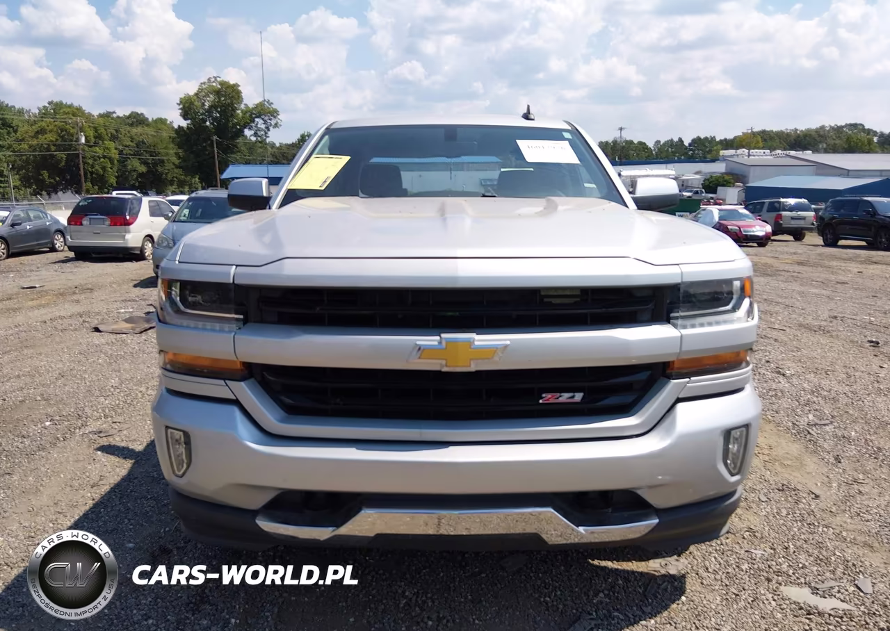 2018 Chevrolet Silverado 1500 2Lt VIN:3GCUKREC0JG379436 - 12
