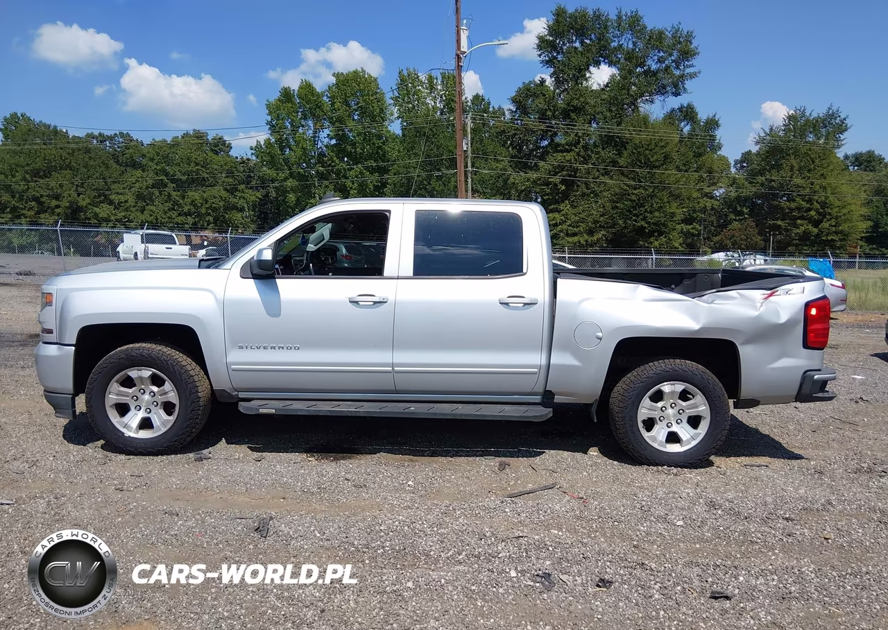 2018 Chevrolet Silverado 1500 2Lt VIN:3GCUKREC0JG379436 - 14