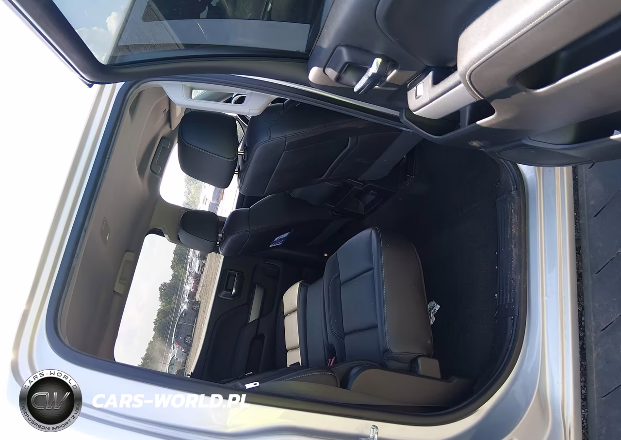 2018 Chevrolet Silverado 1500 2Lt VIN:3GCUKREC0JG379436 - 8