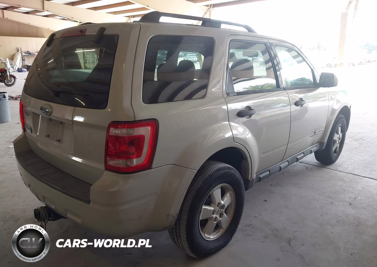 2008 Ford Escape Xlt VIN:1FMCU03118KB32962 - 4