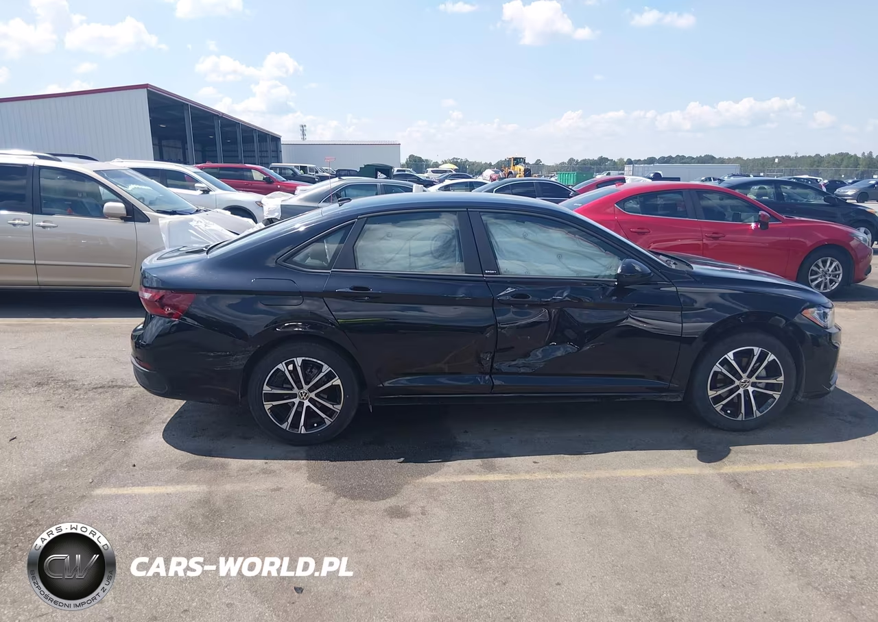 2025 Volkswagen Jetta 1.5T Sport VIN:3VWBX7BU0SM041920 - 13
