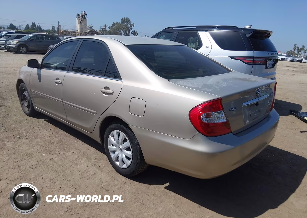 2003 Toyota Camry Le VIN:4T1BE32K23U712917 - 3