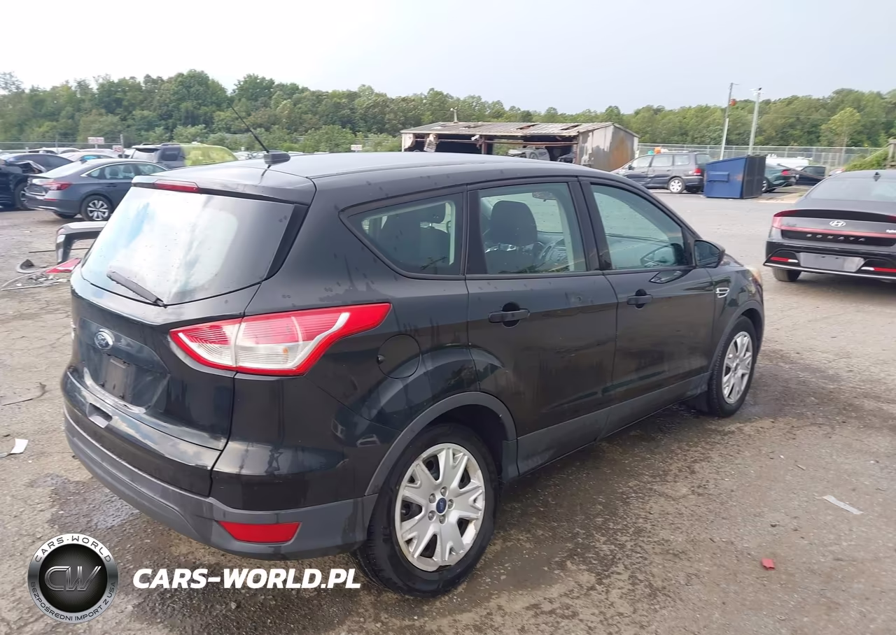 2014 Ford Escape S VIN:1FMCU0F73EUB94945 - 4