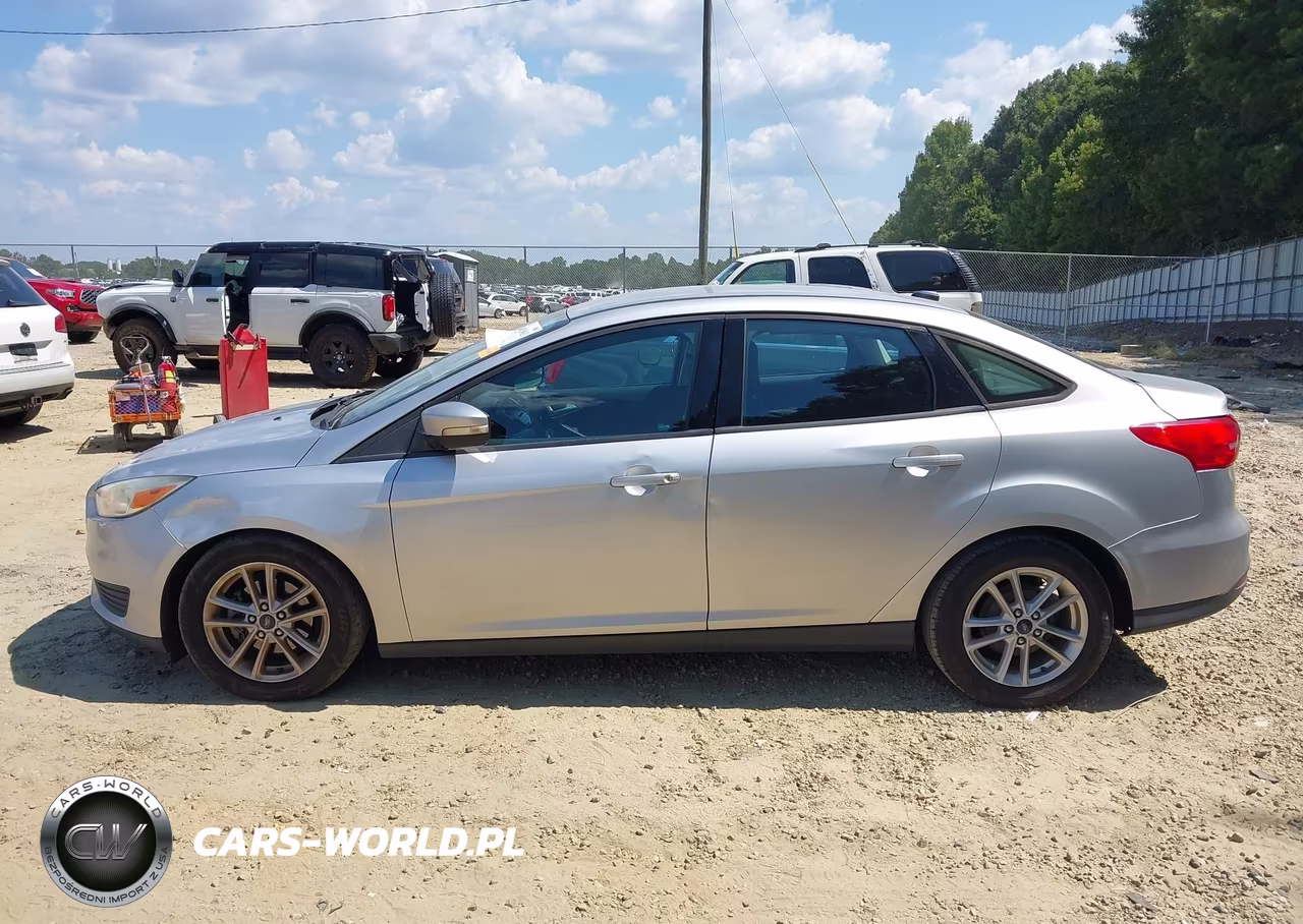2017 Ford Focus Se VIN:1FADP3F21HL212073 - 14