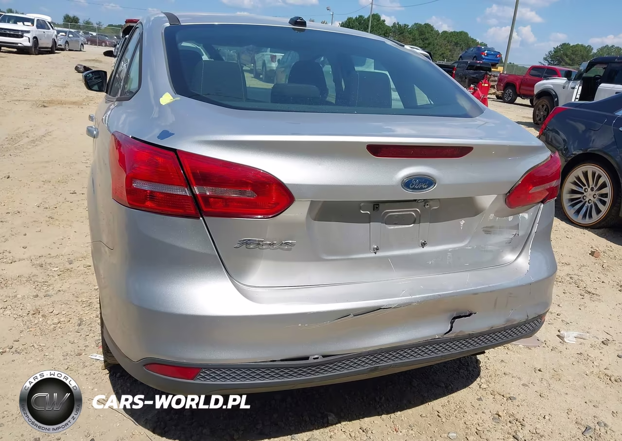 2017 Ford Focus Se VIN:1FADP3F21HL212073 - 6