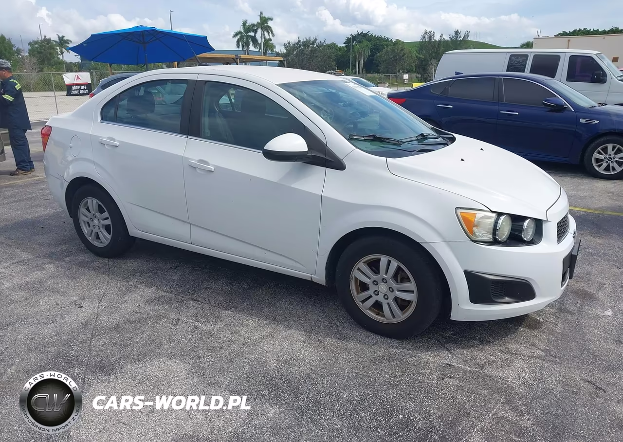 2014 Chevrolet Sonic Lt Auto – zdjęcie 1 z 13