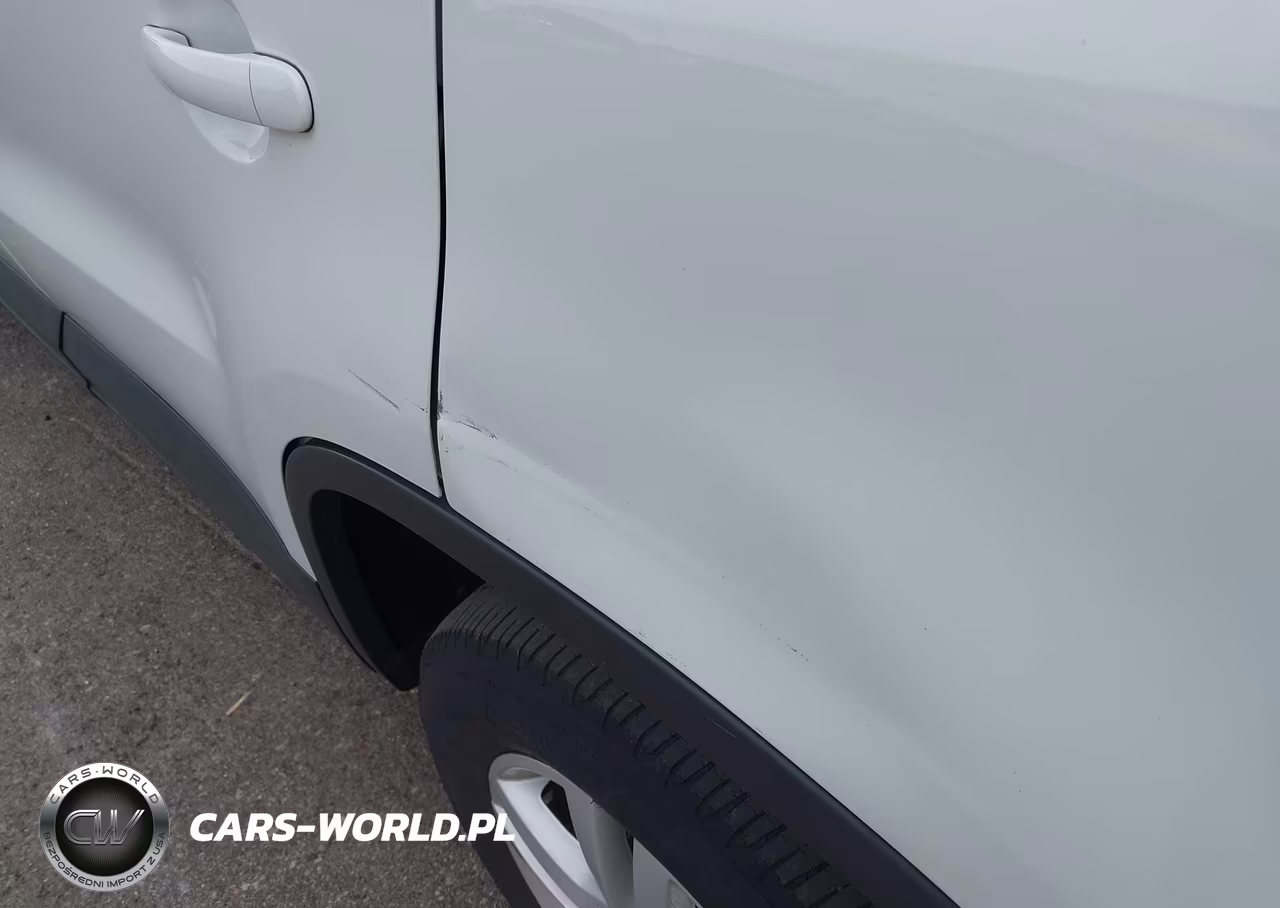 2016 Volkswagen Tiguan S VIN:WVGBV7AX5GW600885 - 16
