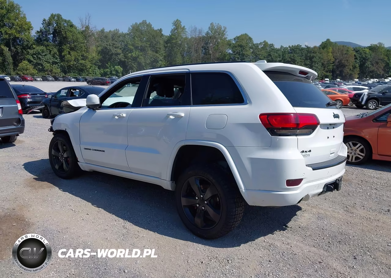 2015 Jeep Grand Cherokee Altitude VIN:1C4RJFAGXFC803716 - 3