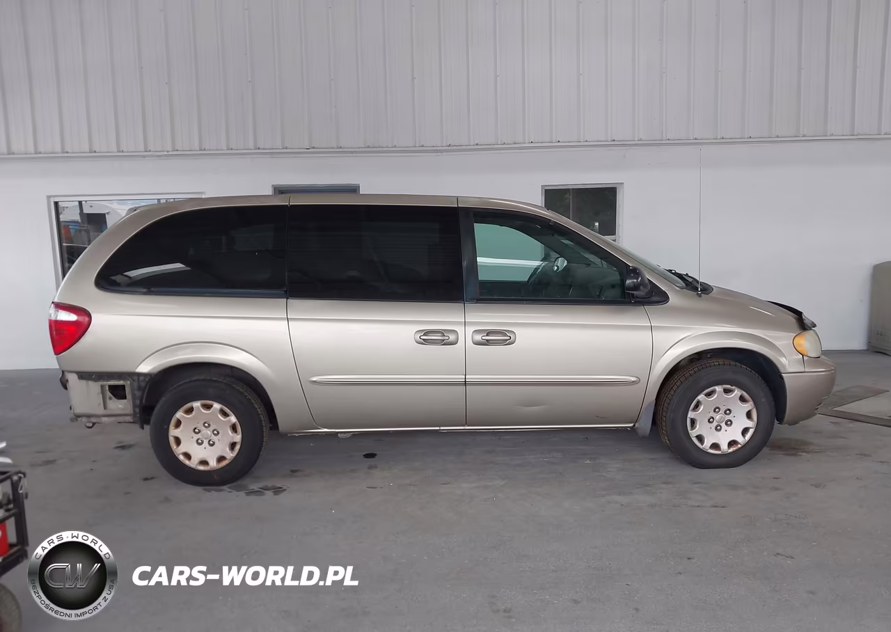 2003 Chrysler Town & Country VIN:2C4GP24R63R323803 - 14