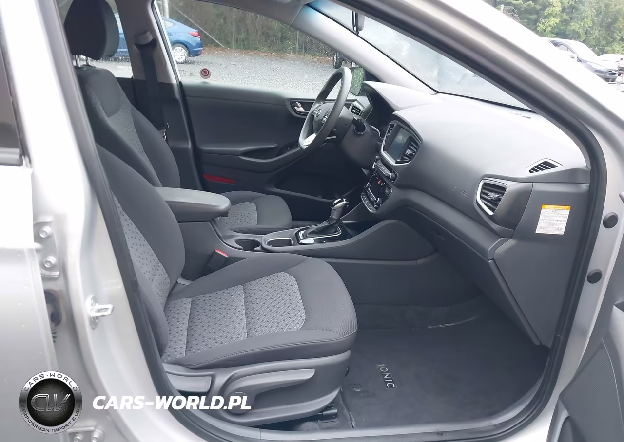 2018 Hyundai Ioniq Hybrid Blue VIN:KMHC65LC9JU076238 - 5
