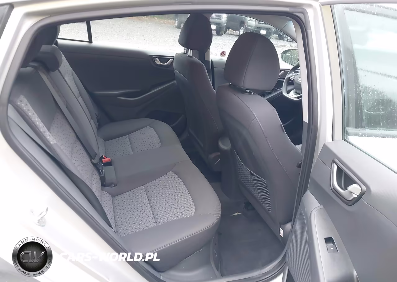 2018 Hyundai Ioniq Hybrid Blue VIN:KMHC65LC9JU076238 - 8