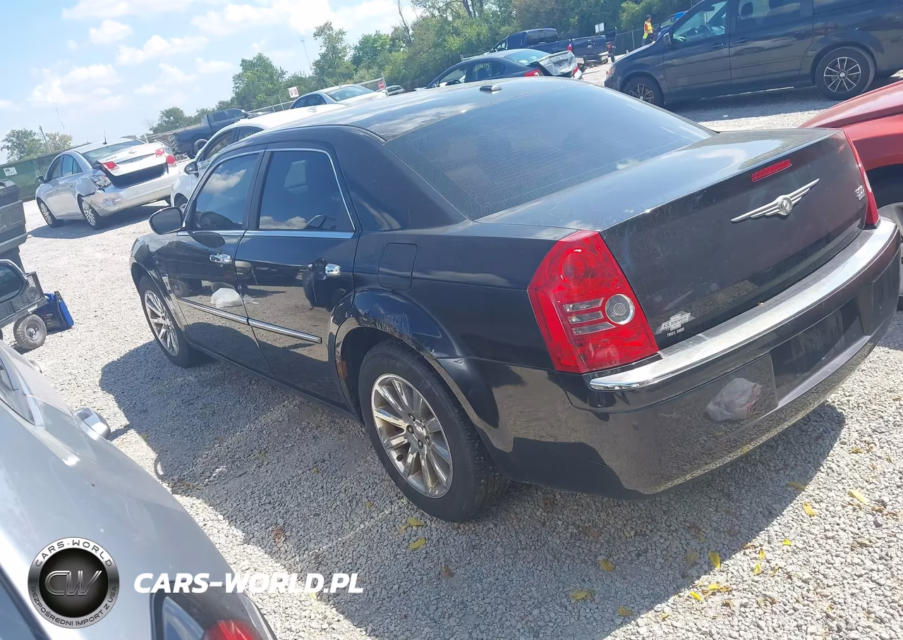 2010 Chrysler 300 Limited VIN:2C3CA3CVXAH112633 - 3