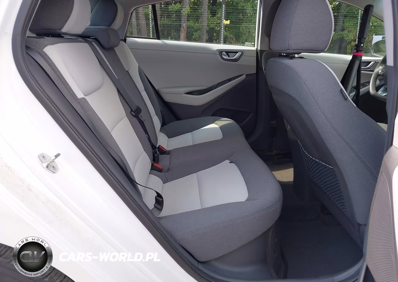 2020 Hyundai Ioniq Hybrid Blue VIN:KMHC65LC2LU220005 - 8