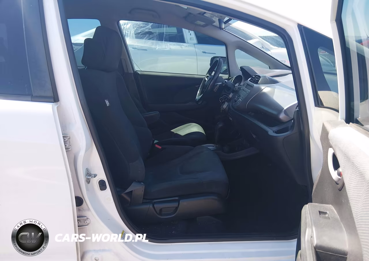 2011 Honda Fit Sport VIN:JHMGE8H54BC005538 - 5