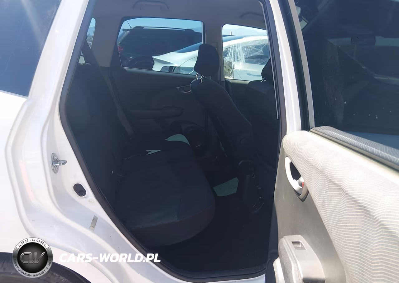 2011 Honda Fit Sport VIN:JHMGE8H54BC005538 - 8
