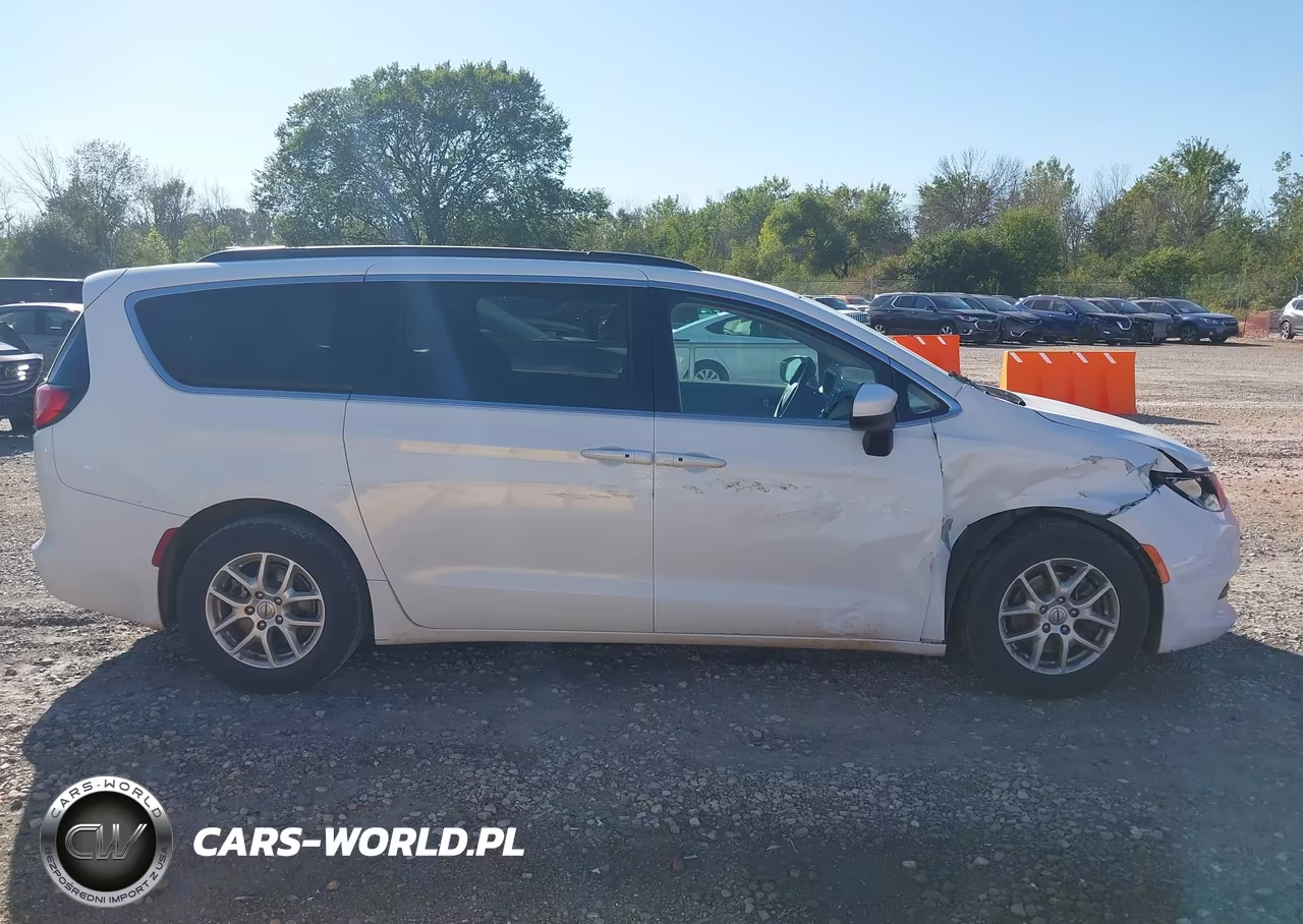 2021 Chrysler Voyager Lxi VIN:2C4RC1DG4MR542211 - 13