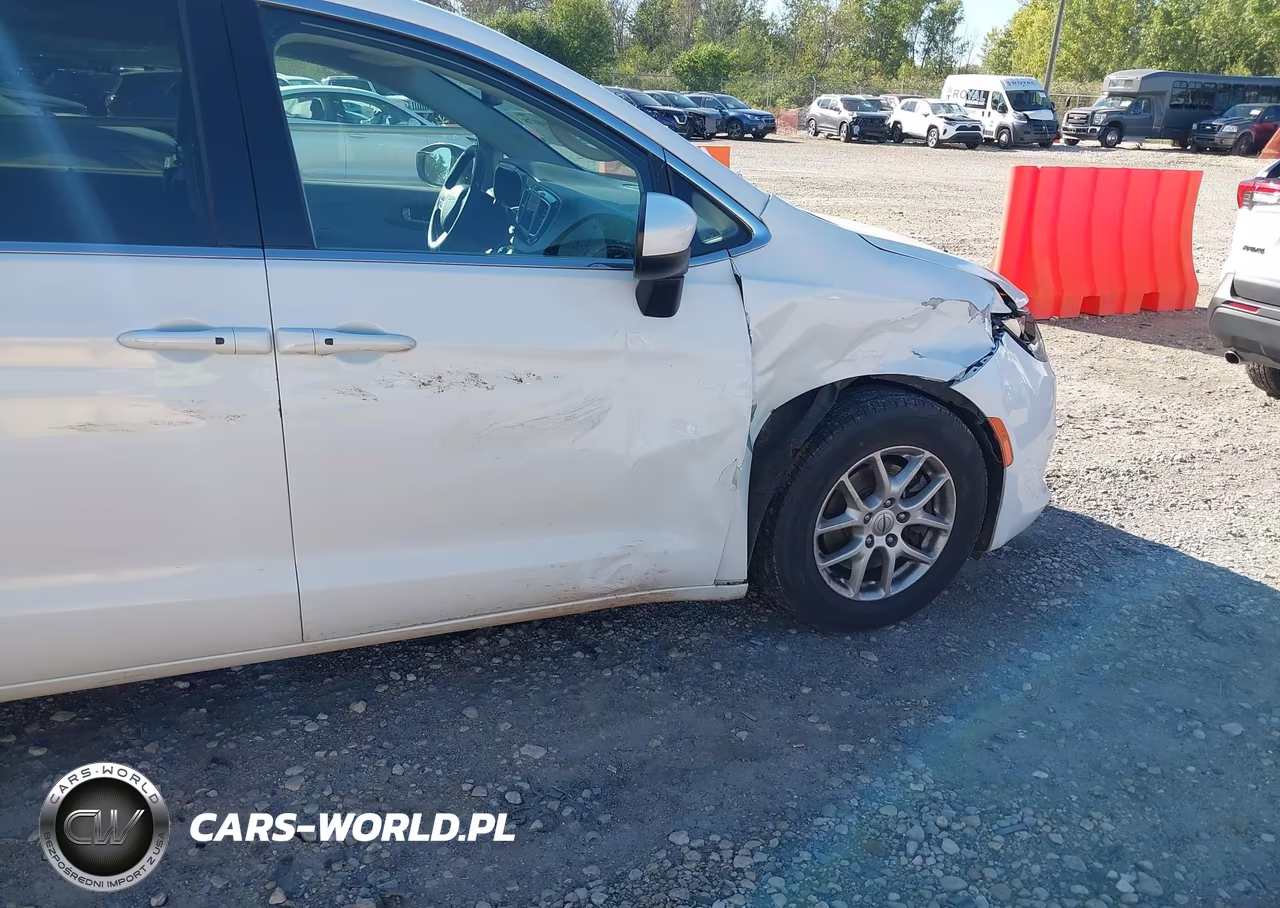 2021 Chrysler Voyager Lxi VIN:2C4RC1DG4MR542211 - 18