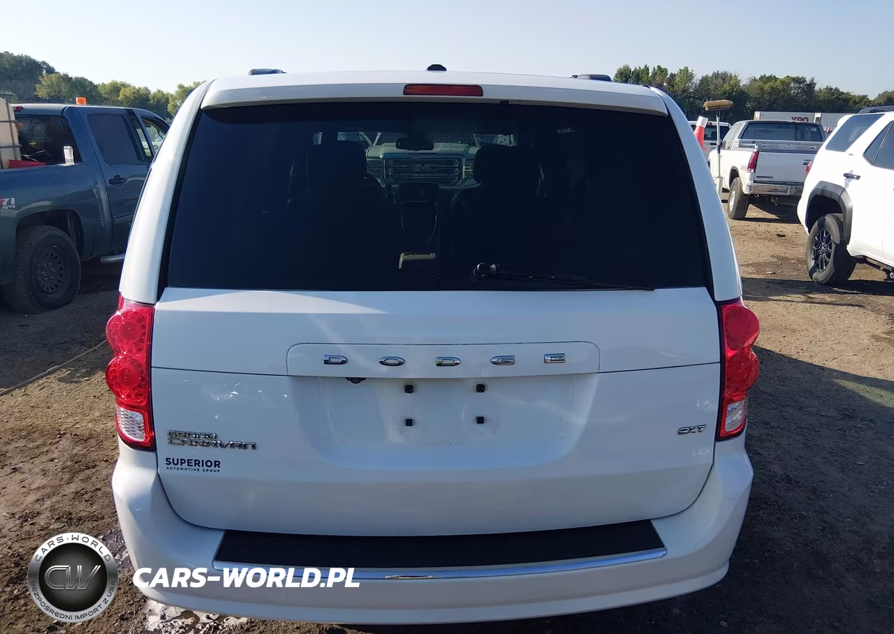 2018 Dodge Grand Caravan Sxt VIN:2C4RDGCG6JR250900 - 15
