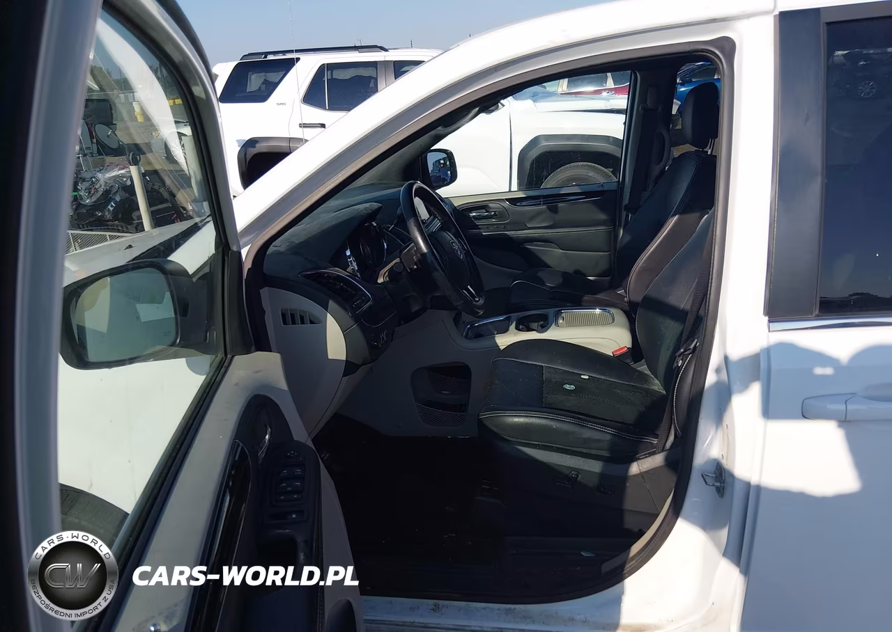 2018 Dodge Grand Caravan Sxt VIN:2C4RDGCG6JR250900 - 16