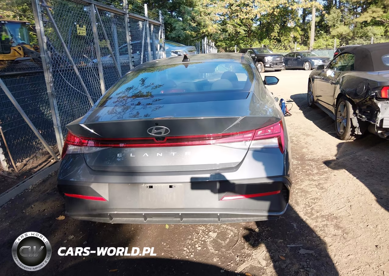 2025 Hyundai Elantra Hybrid Blue VIN:KMHLM4DJ3SU168833 - 15