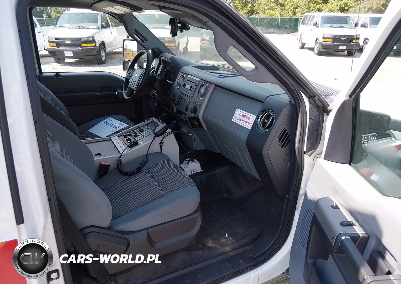 2016 Ford F-450 Chassis Xl-Xlt VIN:1FDUF4HT5GEA60371 - 5