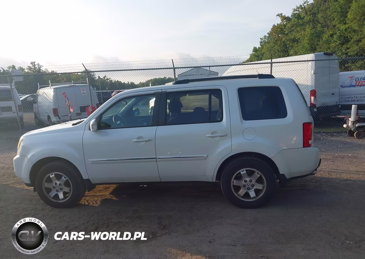 2011 Honda Pilot Touring VIN:5FNYF4H99BB095335 - 14