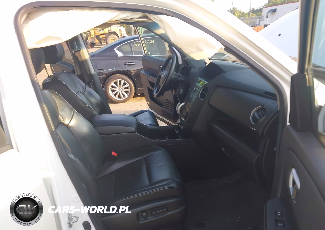 2011 Honda Pilot Touring VIN:5FNYF4H99BB095335 - 5
