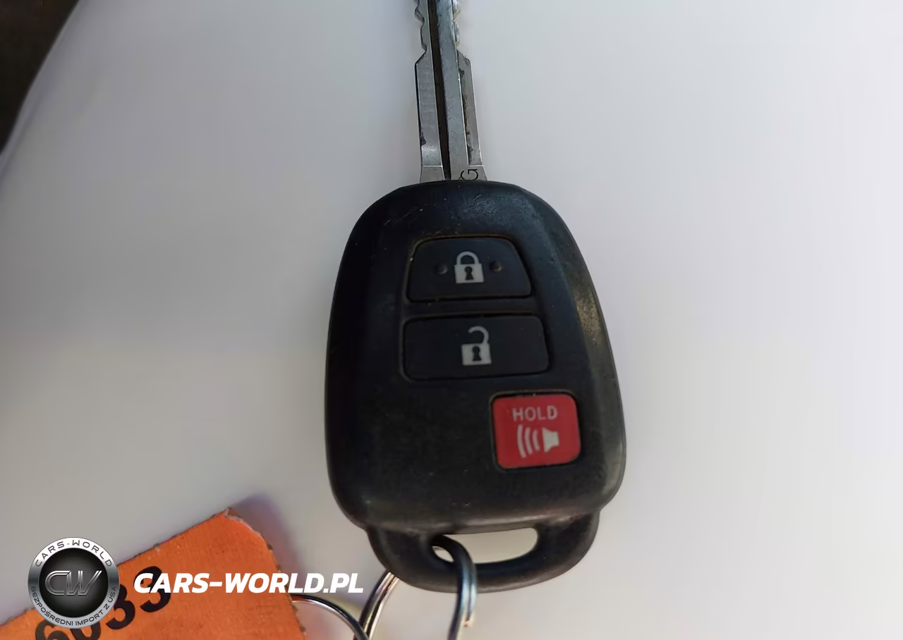 2012 Toyota Prius C Two VIN:JTDKDTB37C1003367 - 11