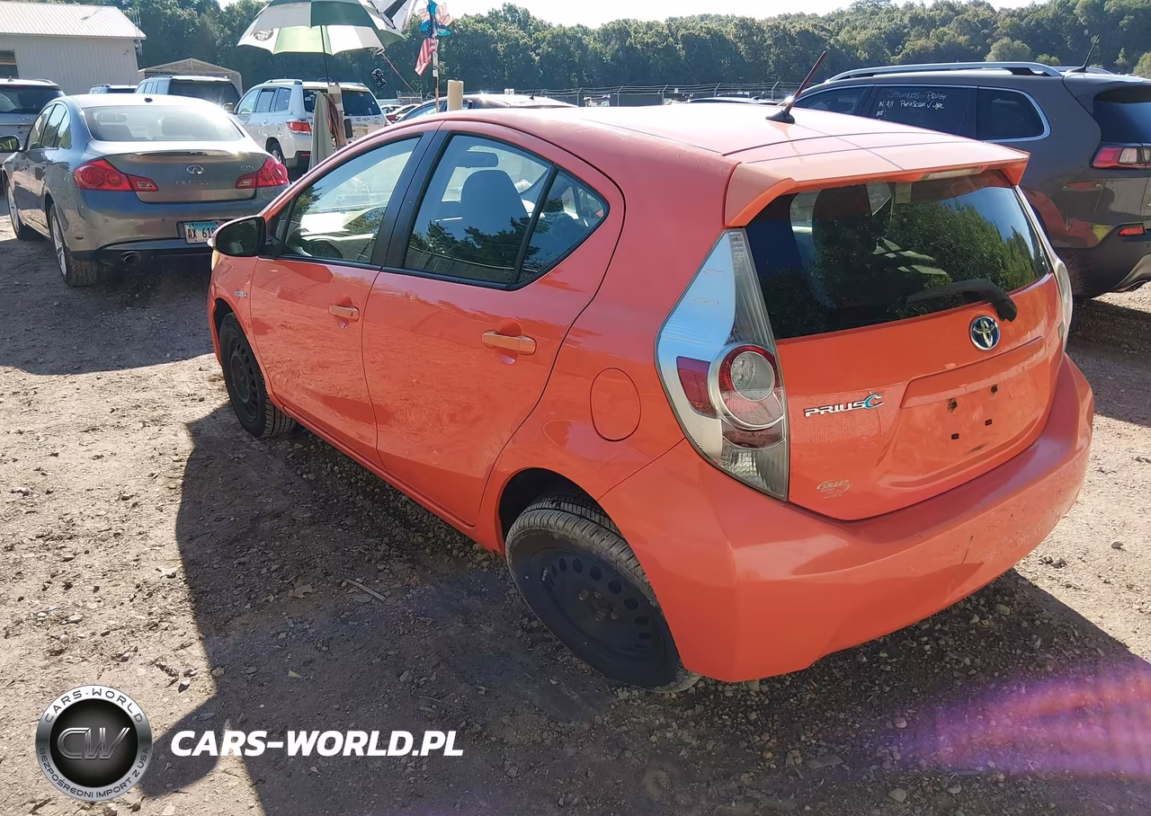 2012 Toyota Prius C Two VIN:JTDKDTB37C1003367 - 3