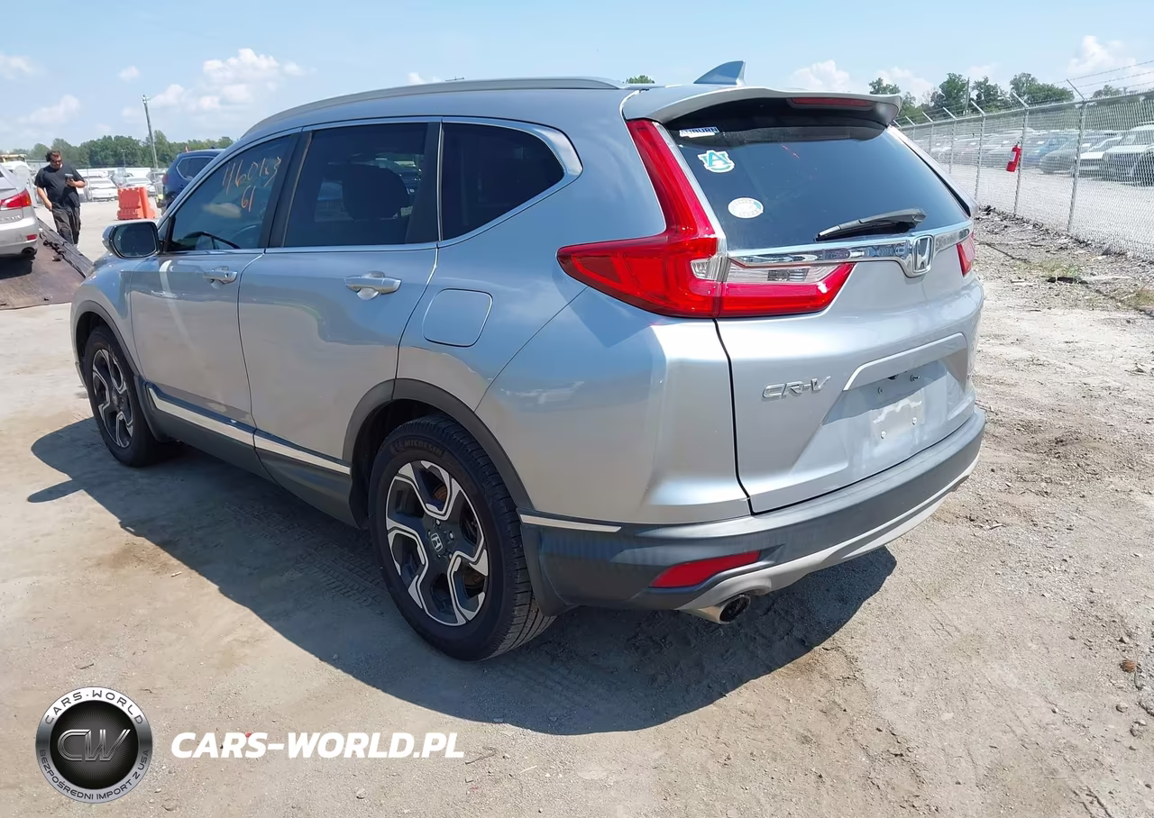 2018 Honda Cr-V Touring VIN:7FARW1H99JE021001 - 3