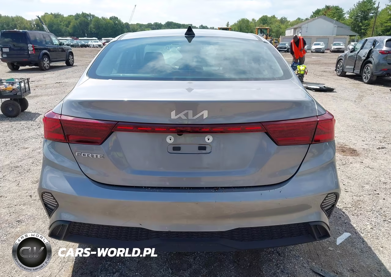 2024 Kia Forte Lxs VIN:3KPF24AD8RE836172 - 17