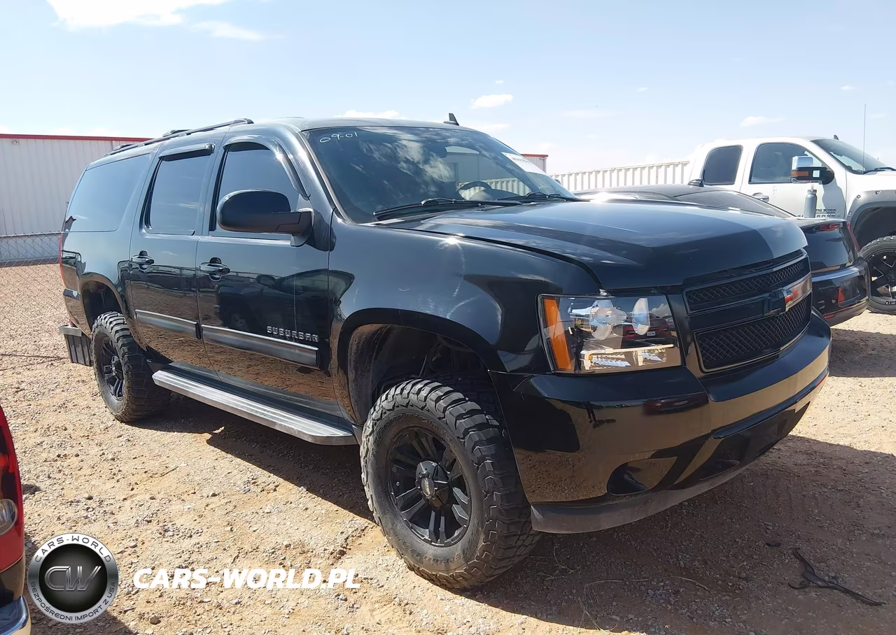 2011 Chevrolet Suburban 1500 Ls VIN:1GNSKHE3XBR149073 - 13