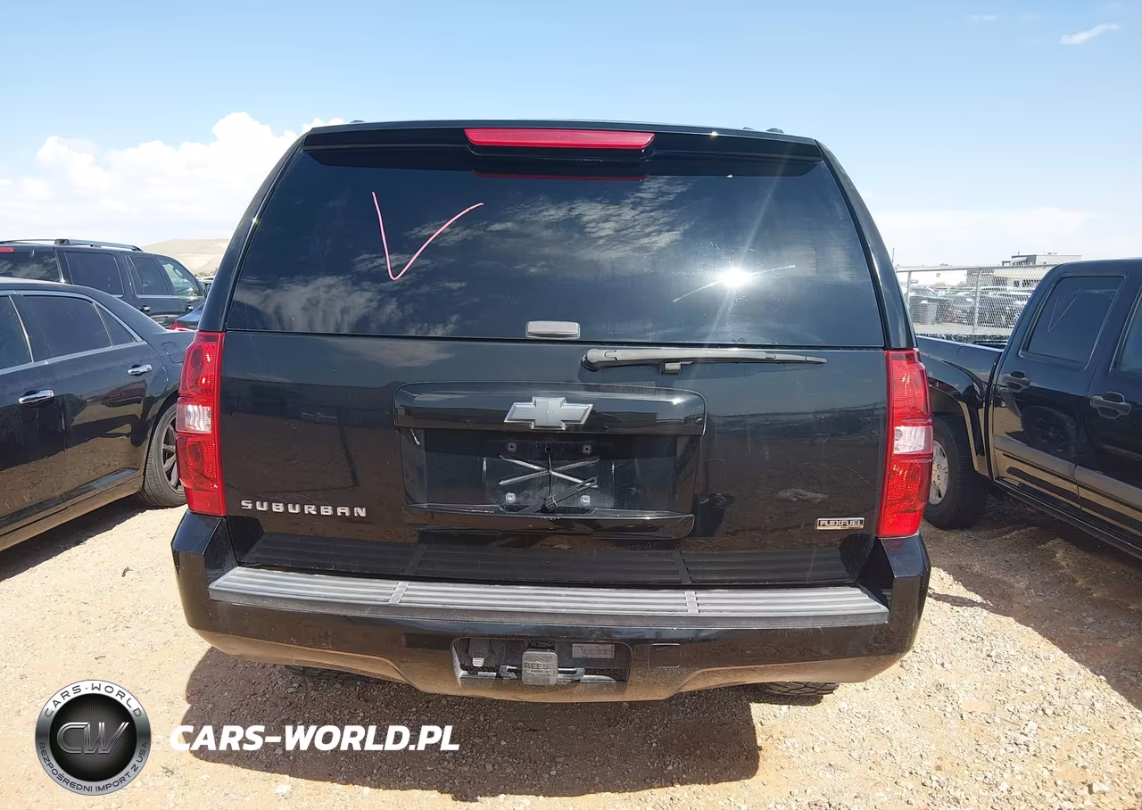 2011 Chevrolet Suburban 1500 Ls VIN:1GNSKHE3XBR149073 - 16